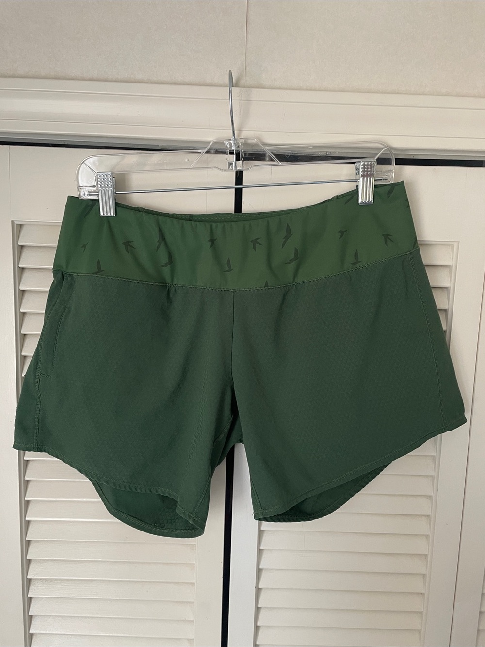 Oiselle Obsession running shorts Sz 8 zippered pockets built in brief 6” inseam